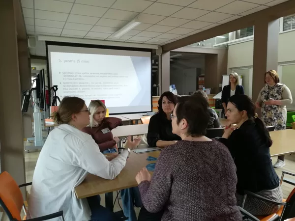 DEMOKRĀTIJAS STIPRINĀŠANAS IESPĒJAS IZGLĪTĪBAS IESTĀDĒ 2022